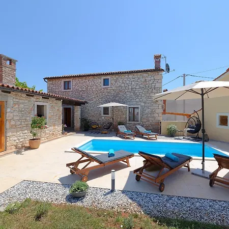 Villa Tonin - House For 6 Guests With Backyard, Pool And Whirlpool In Istria, Istrien *