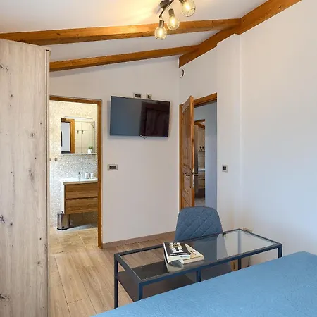 Tonin - House For 6 Guests With Backyard, Pool And Whirlpool In Istria, Istrien *